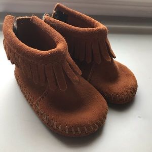 Minnetonka infant Back flap bootie
